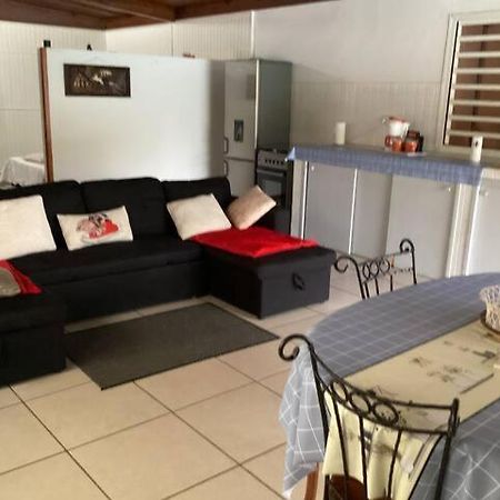 Appartement Dans Propriete Reposante Saint-Benoît Zewnętrze zdjęcie