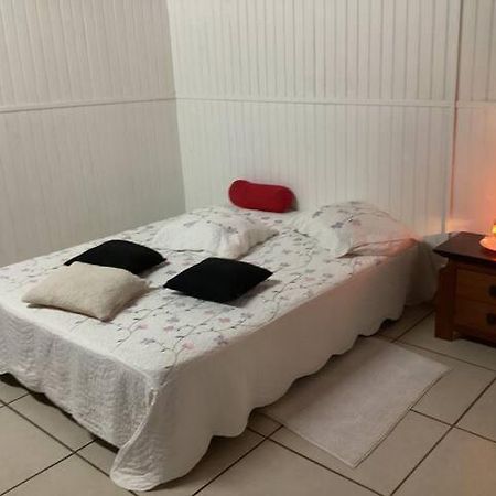 Appartement Dans Propriete Reposante Saint-Benoît Zewnętrze zdjęcie